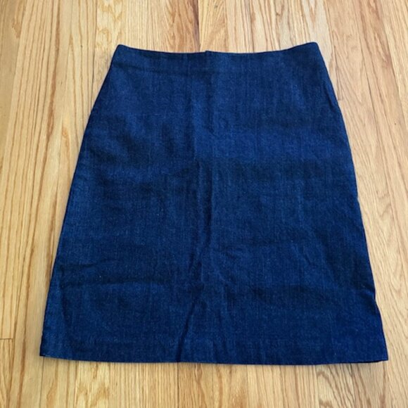 GAP structured denim pencil skirt sz 12, Mint! - Picture 1 of 2